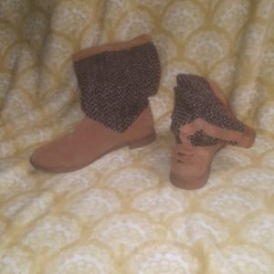 TOMS boots